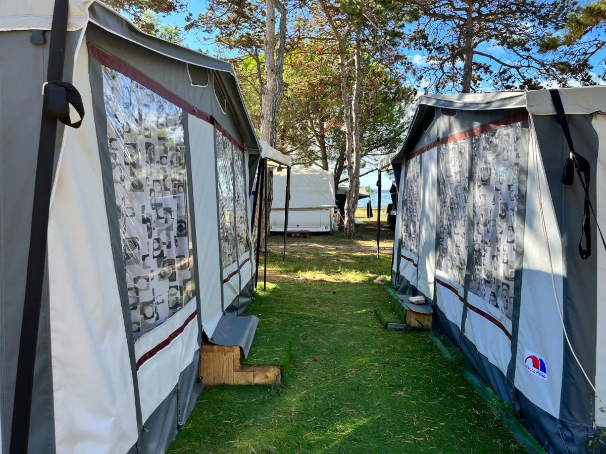 Dalmacia Mobile Homes And Caravans At The Beach Privlaka  Exterior foto