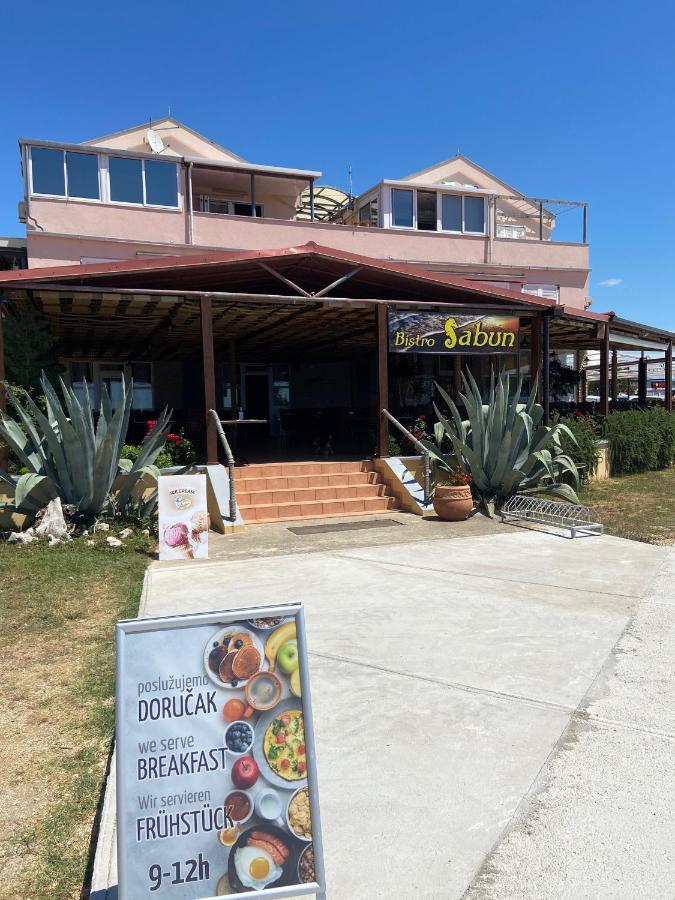 Dalmacia Mobile Homes And Caravans At The Beach Privlaka  Exterior foto
